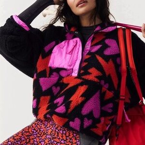 Free People Hit The Slopes Printed jacket
New w/out tags XS